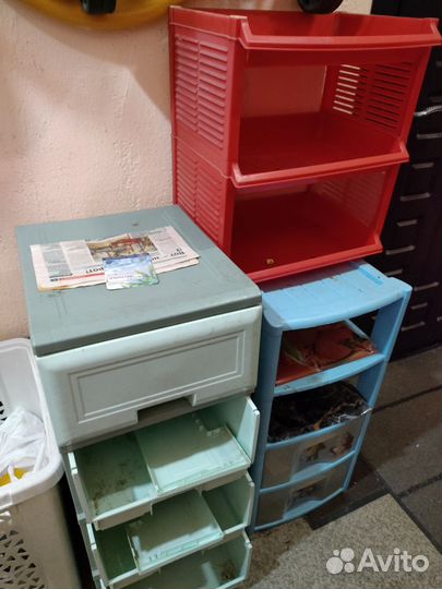 4 пластиковые этажерки