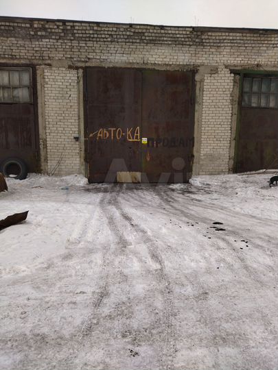 Гараж, > 30 м²