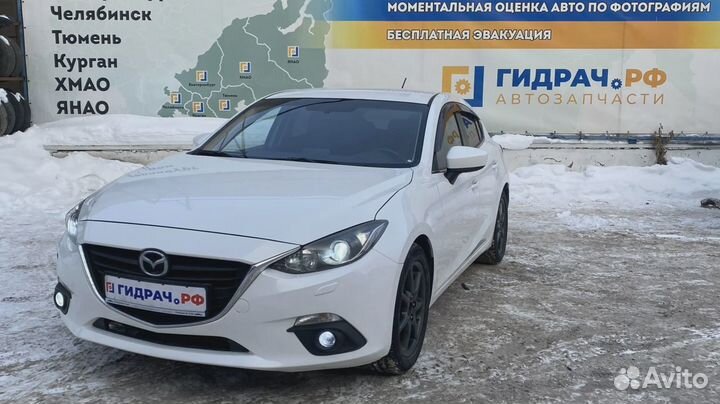 Отражатель в бампер задний правый Mazda Mazda 3 (B