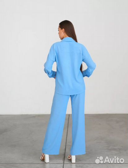 Брючный костюм женский