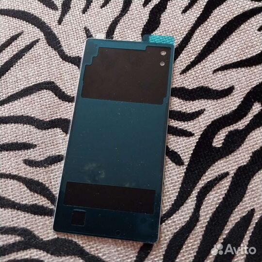 Заднее стекло sony z3