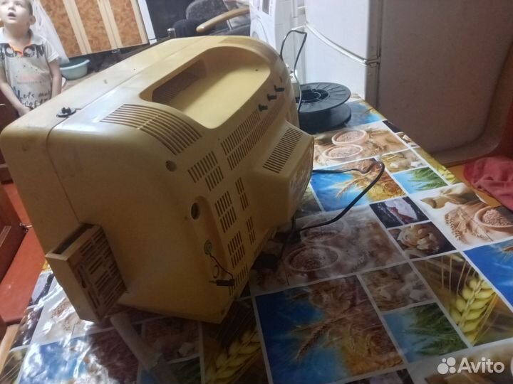 Старый телевизор СССР