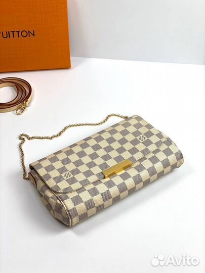 Клатч женский Louis Vuitton Favorite MM