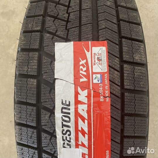 Bridgestone Blizzak VRX 235/45 R18 94S