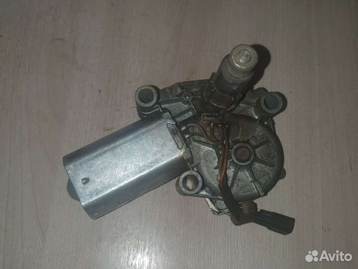 Мотор заднего стеклоочистителя Крайслер Вояджер 3