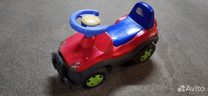 Машинка беговел для малышей