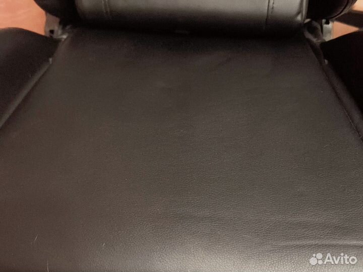 Компьютерное кресло бу zombie