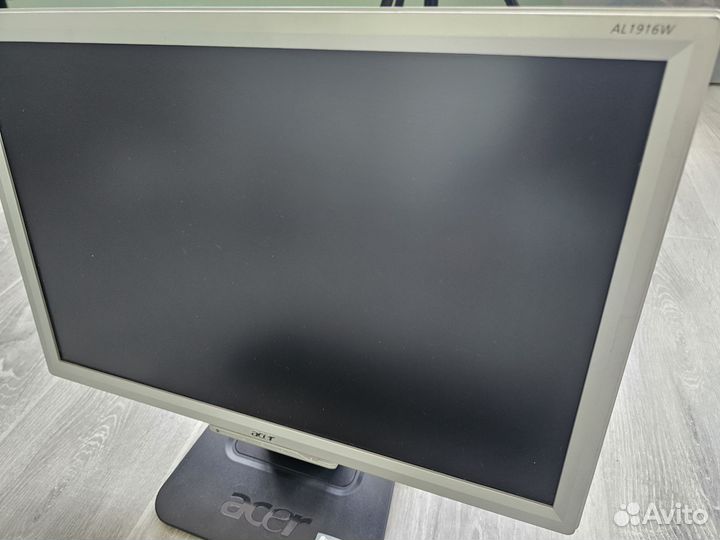 Продам монитор 19 дюймов