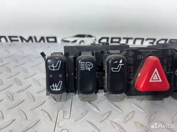 Кнопка подогрева сидений Mercedes-Benz E-Class W21
