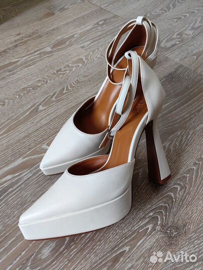 Свадебные туфли новые босоножки