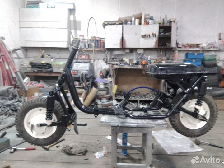 Ретро мотороллер Турист