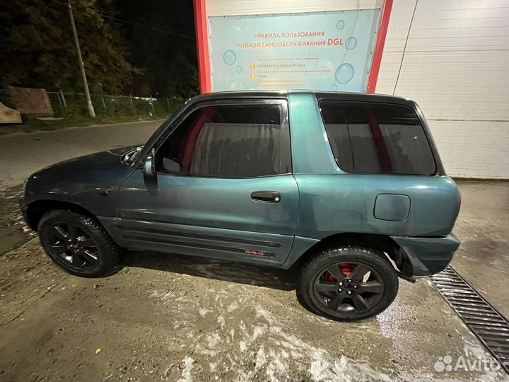 Toyota RAV4 2.0 AT, 1996, 313 000 км