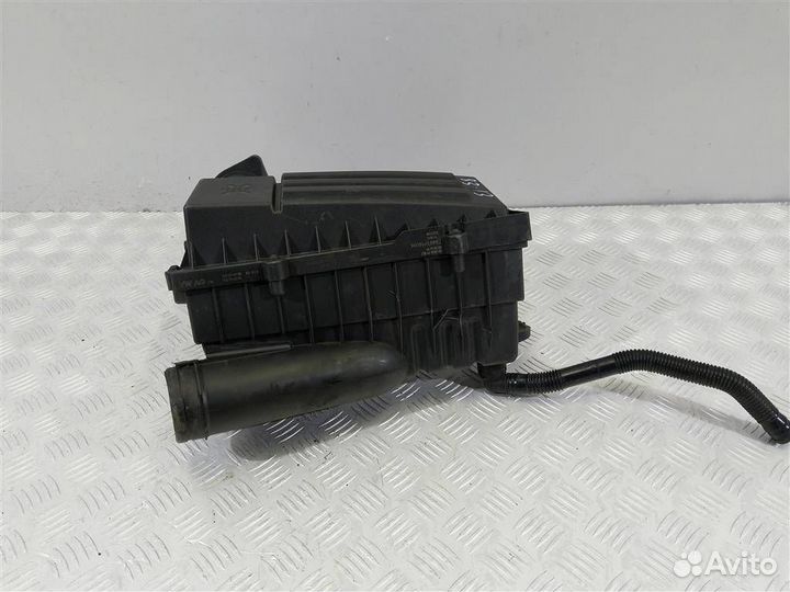 Корпус воздушного фильтра Skoda Superb 3C0129607BD