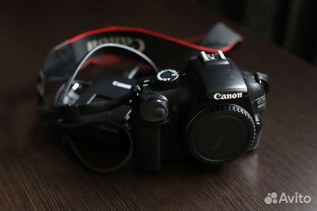 Зеркальный фотоаппарат Canon EOS 1100D