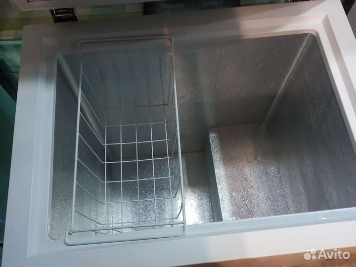 Морозильный ларь Leran