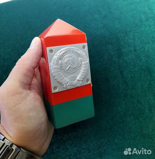 Знак пограничного столба сувенирный