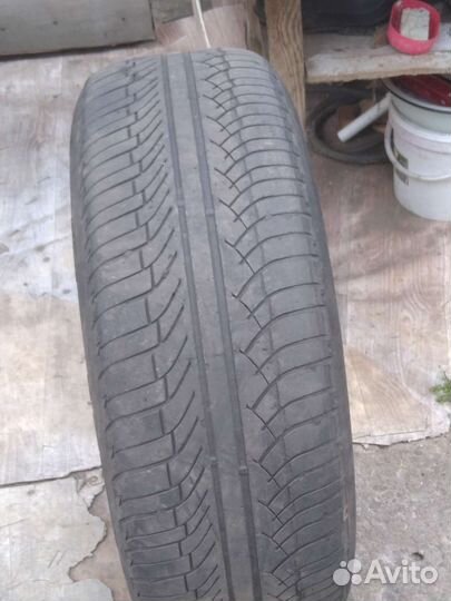 Michelin 4X4 A/T 215/65 R16 98