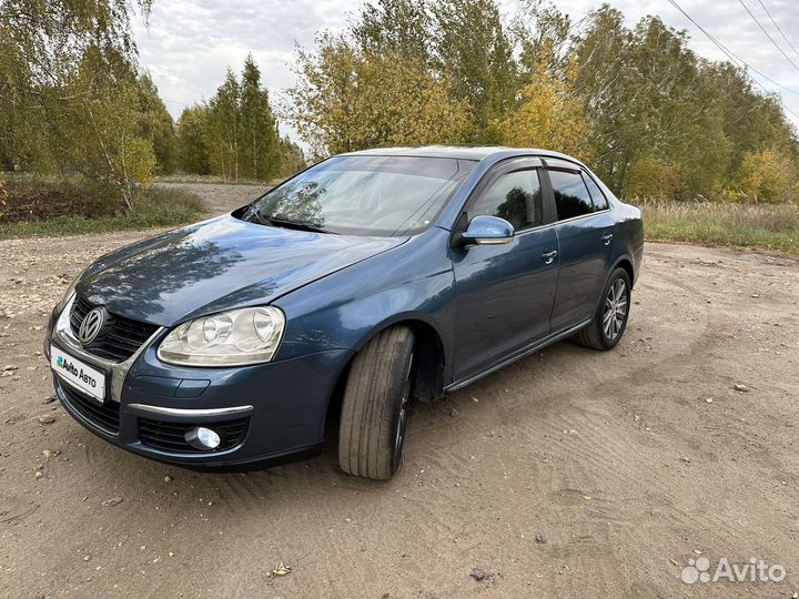 Volkswagen Jetta 1.6 AT, 2009, 243 000 км
