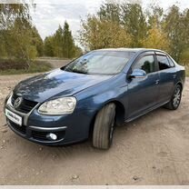 Volkswagen Jetta 1.6 AT, 2009, 243 000 км, с пробегом, цена 650 000 руб.