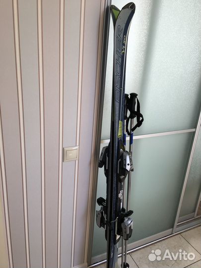 Горные лыжи и ботинки