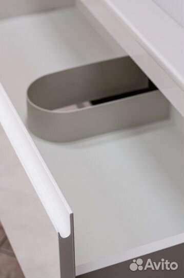 Тумба подвесная для ванных комнат 