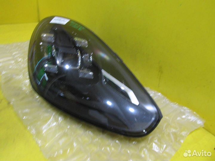 Фара правая Porsche Cayenne