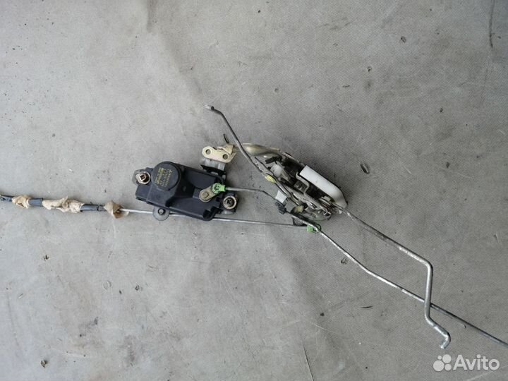 Замок двери передней правой для Mitsubishi RVR 1