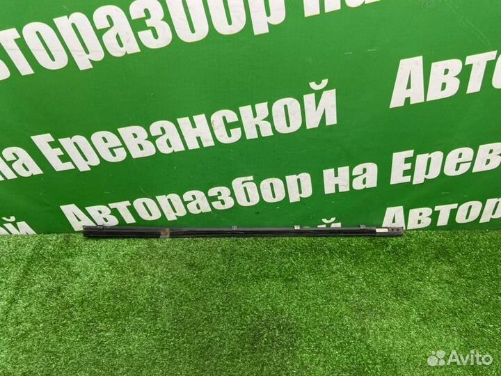 Уплотнитель стекла двери задний правый Chery Fora