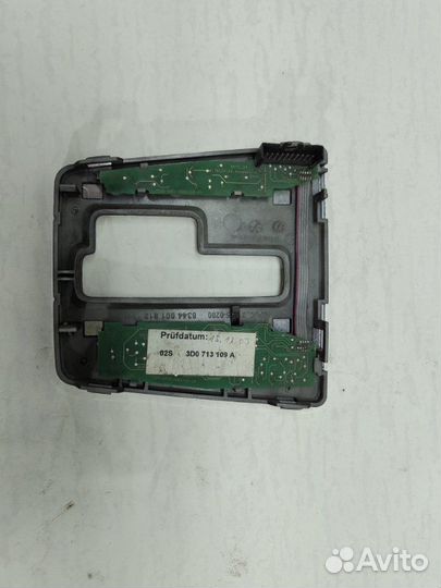 Накладка кулисы АКПП Volkswagen Phaeton 2005