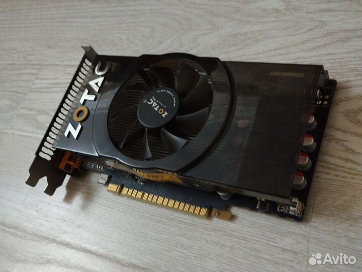 Видеокарта GTX 550TI
