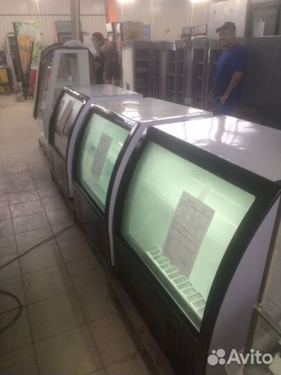 Холодильная витрина кондитерская