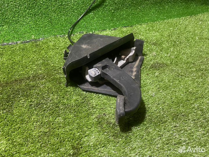 Рычаг стояночного тормоза Mercedes W211