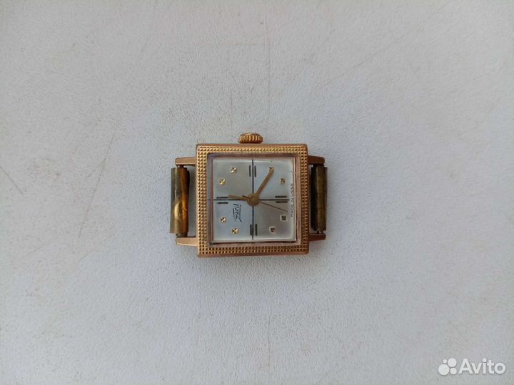 Часы женские