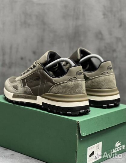 Кроссовки Lacoste эргономичные