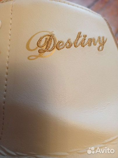 Коньки фигурные белые 43,кожа