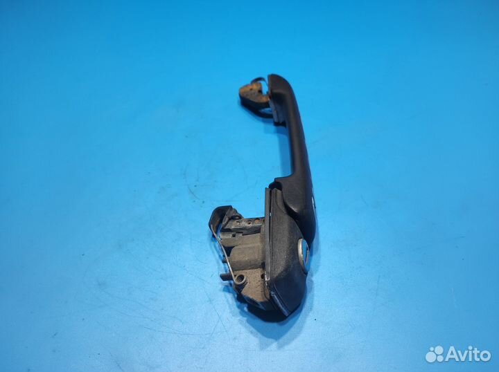 Ручка двери передняя правая для Volkswagen Golf 3