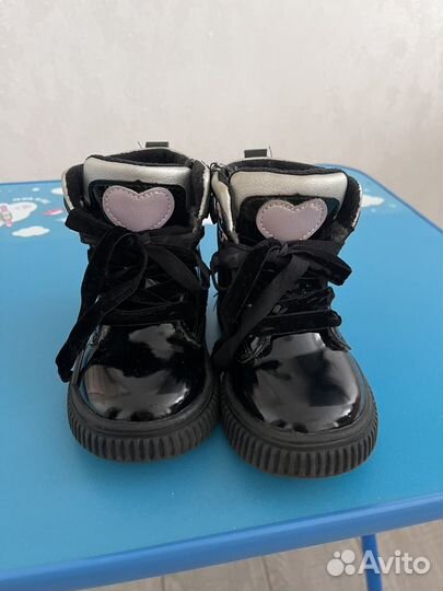 Ботинки демисезонные 23 размер