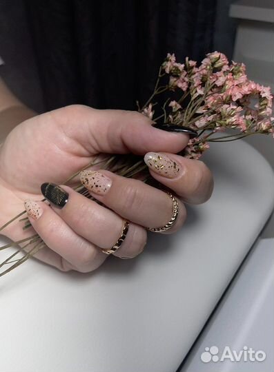 Маникюр с покрытием гель-лаком