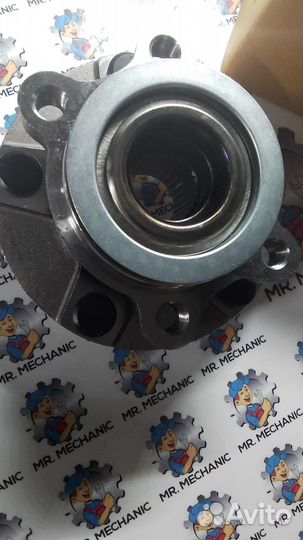 Nissan 402023US0A Ступица передняя