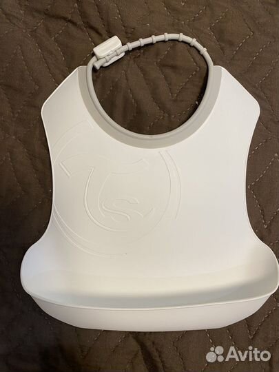 Силиконовые тарелки, нагрудники, бутолочки, соски