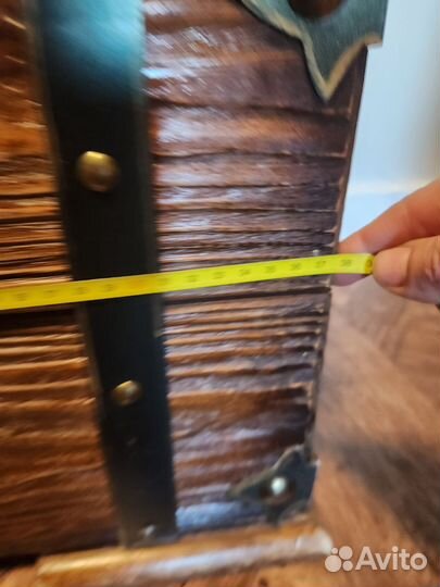 Сундук деревянный