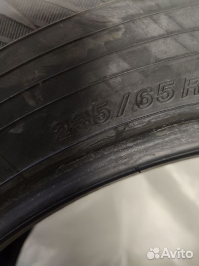 Yokohama IceGuard Stud IG65 235/65 R18 106V