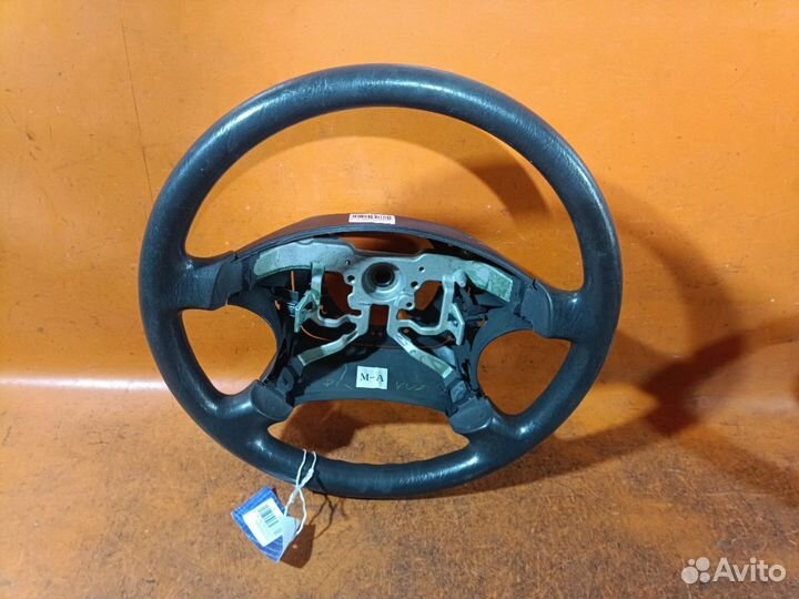 Руль Toyota Noah AZR60G