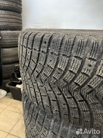 Michelin X-Ice North 3 265/40 R21