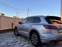 Volkswagen Touareg 3.0 AT, 2018, 127 800 км, с пробегом, цена 4 900 000 руб.