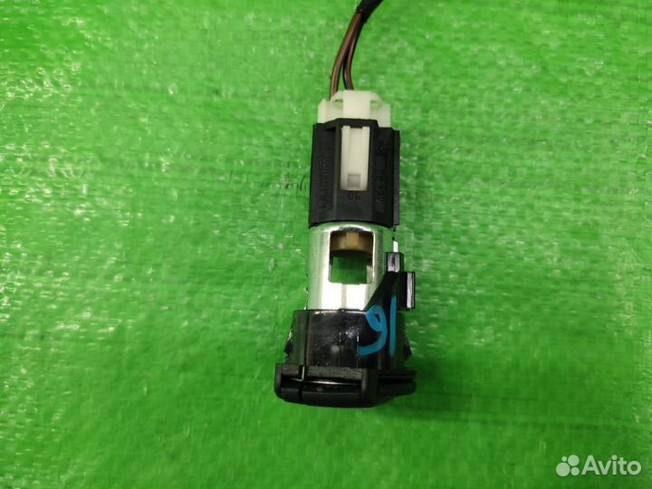 Гнездо прикуривателя VAG