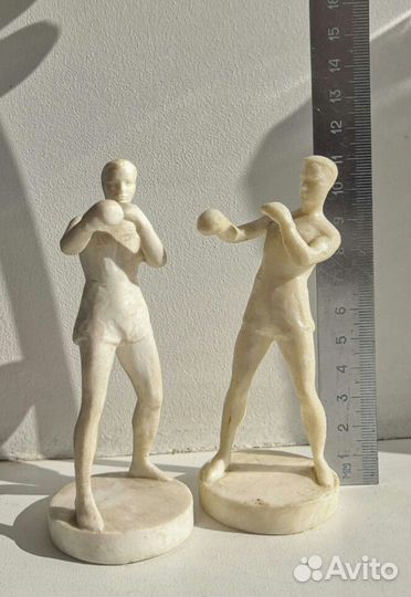 Продам статуэтки из колкого пластика. Боксер. фхи