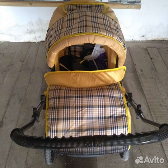 Прогулочная коляска