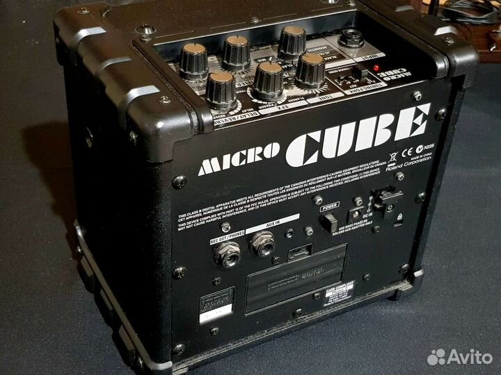 Гитарный комбик Roland