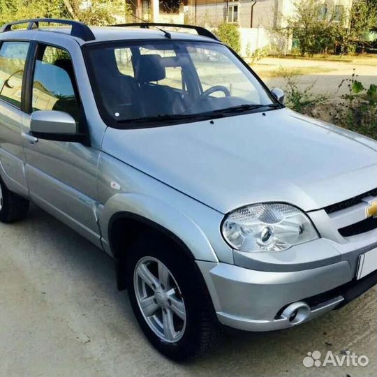 Суппорт правый Нива шевроле Бертоне 2009 г